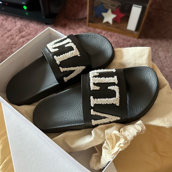 Valentino brand logo print sandal size 41 - Picture 1 of 4